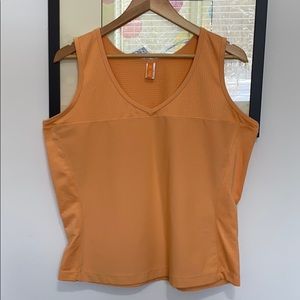 Lucy yoga top